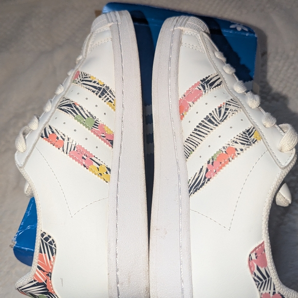 adidas Superstar Women's White Sneakers with Floral Accent - Picture 3 of 5